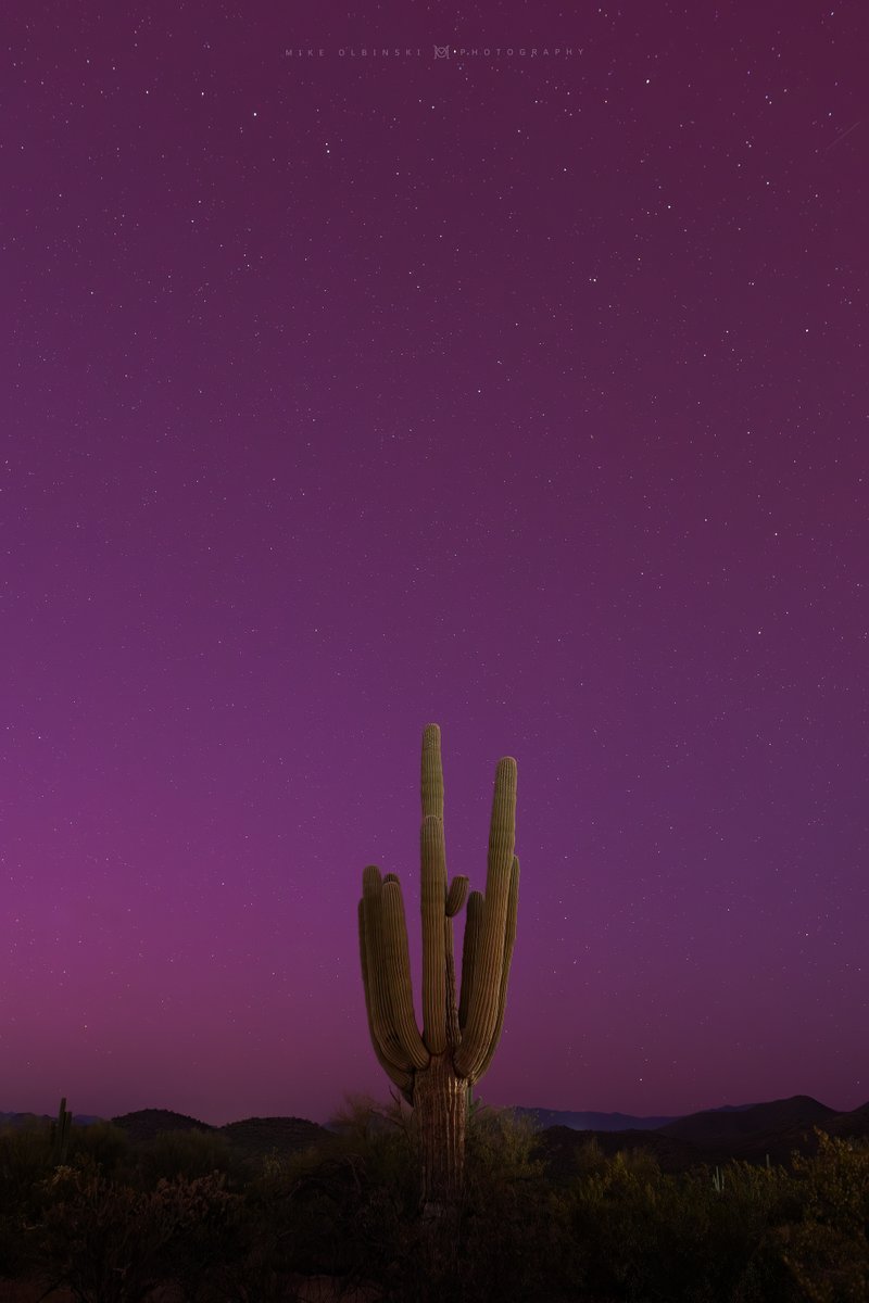 From northeast of Phoenix tonight. A faint tinge of purple/red to the naked eye, but the camera saw all of it! #auroresboreales