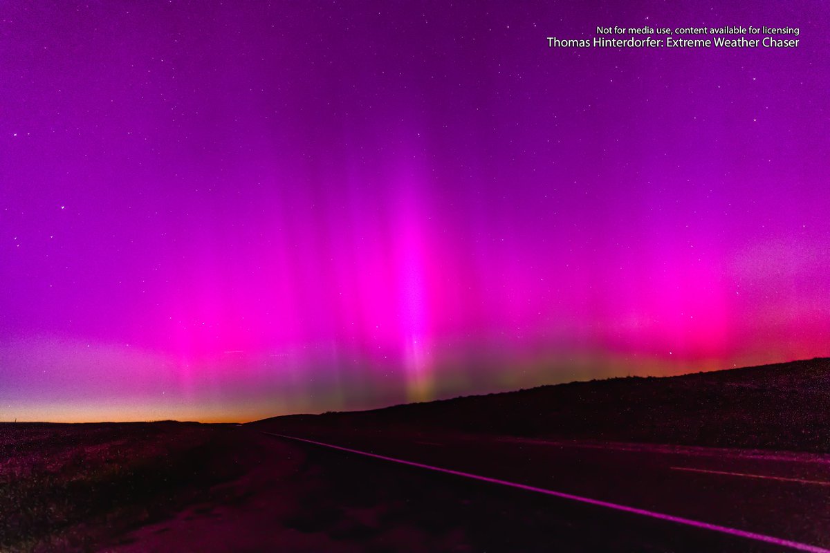 North of North Platte, Nebraska 😍😍😍 #NEwx #AuroraBoreal #Auroraborealis