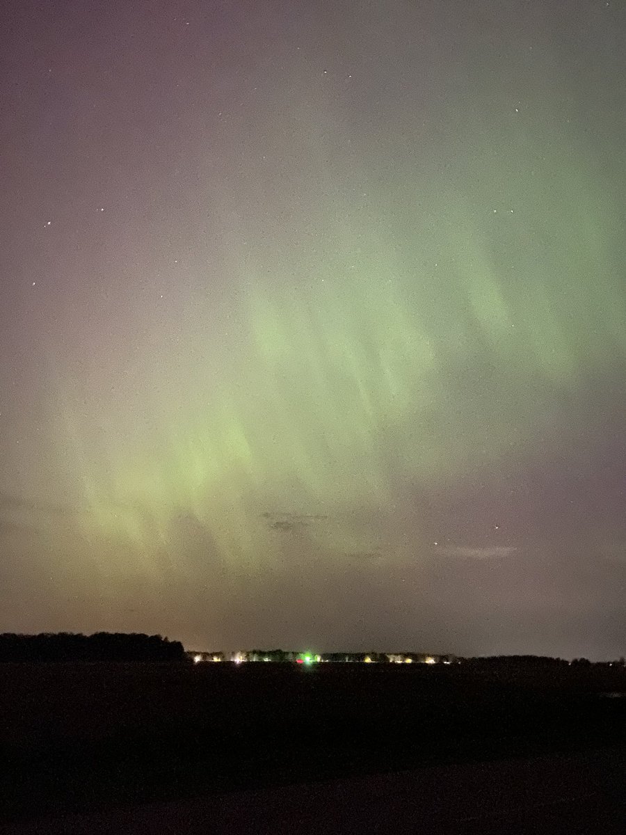 Yes 😊 stunning Aurora near London Ontario!