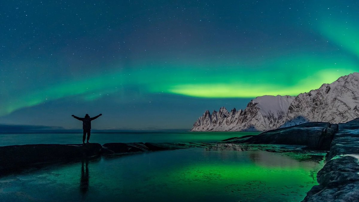 MRutchland's tweet photo. The Aurora Borealis will be visible in Southern California tomorrow night, May 11th, 2024.

Several sources predict that a strong geomagnetic storm will continue to cause auroras to be visible further south than usual. The University of Alaska Fairbanks aurora forecast shows high aurora activity stretching into Southern California on May 11th. #Aurora #AuroraBoreal