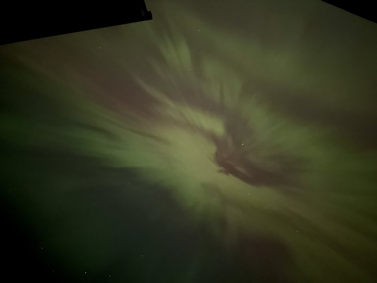 spezoinks's tweet image. Northern lights out tonight. Beautiful. #Auroraborealis