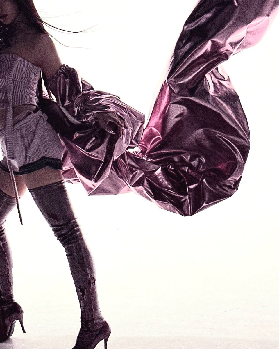 ㅤ
behind every breathtaking shot, a symphony of collaboration unfolds, where ideas merge and creativity flourishes.
ㅤ