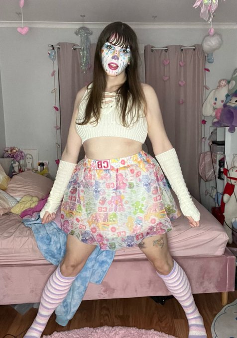 This clown is for a different kind of rodeo 😈 https://t.co/Bg8BpN45dO