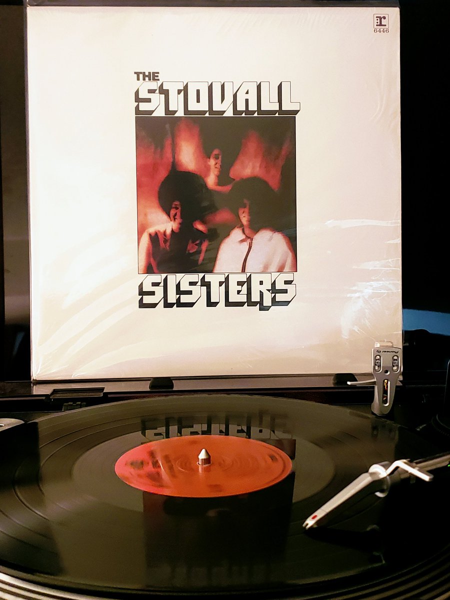 This is rare Gospel/Soul/Funk from The Stovall Sisters. It's a mix of Funk, some 60's Girl Group sounds, contemporary Gospel & a lot of Gut-bucket traditional Gospel sangin!!!👊🏽 Mood 🎧 Artist/Album: The Stovall Sisters Released: 1971 Label: Reprise #Mood #TheStovallSisters