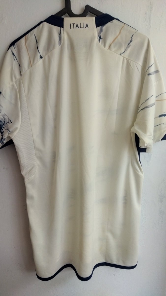 beinxatom's tweet image. Italy Away 2023
Mint Condition | Size XL
IDR 600K

SSC Napoli Home 2008 
Mint Condition | Size L
IDR 400K

For more info, DM 📩 #Jersey4Sale
@Jerseyforum