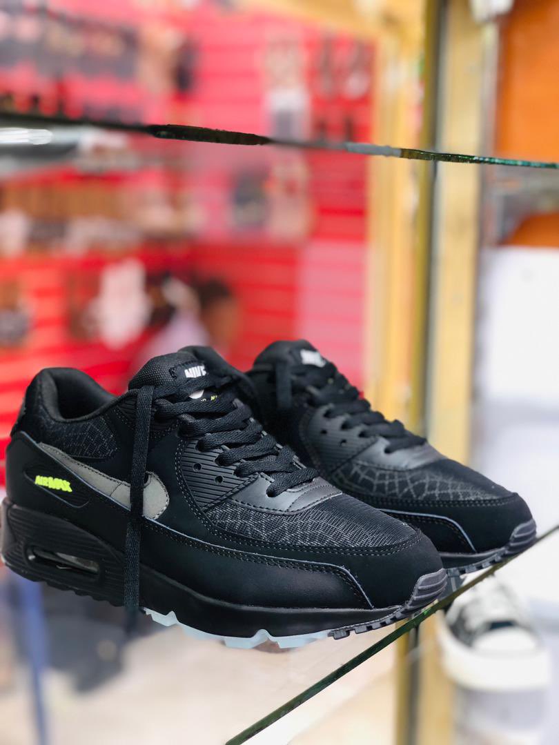 🙏Nisaidie Repost🥰 #QUALITY SHOES🔥🛍️ ~Brand name; AIRMAX🛍️🛍️ ~Size; 40 41 42 43 44 ➡️Price; 75000/= ~Delivery available 📍Kariakoo 📞 0623346245
