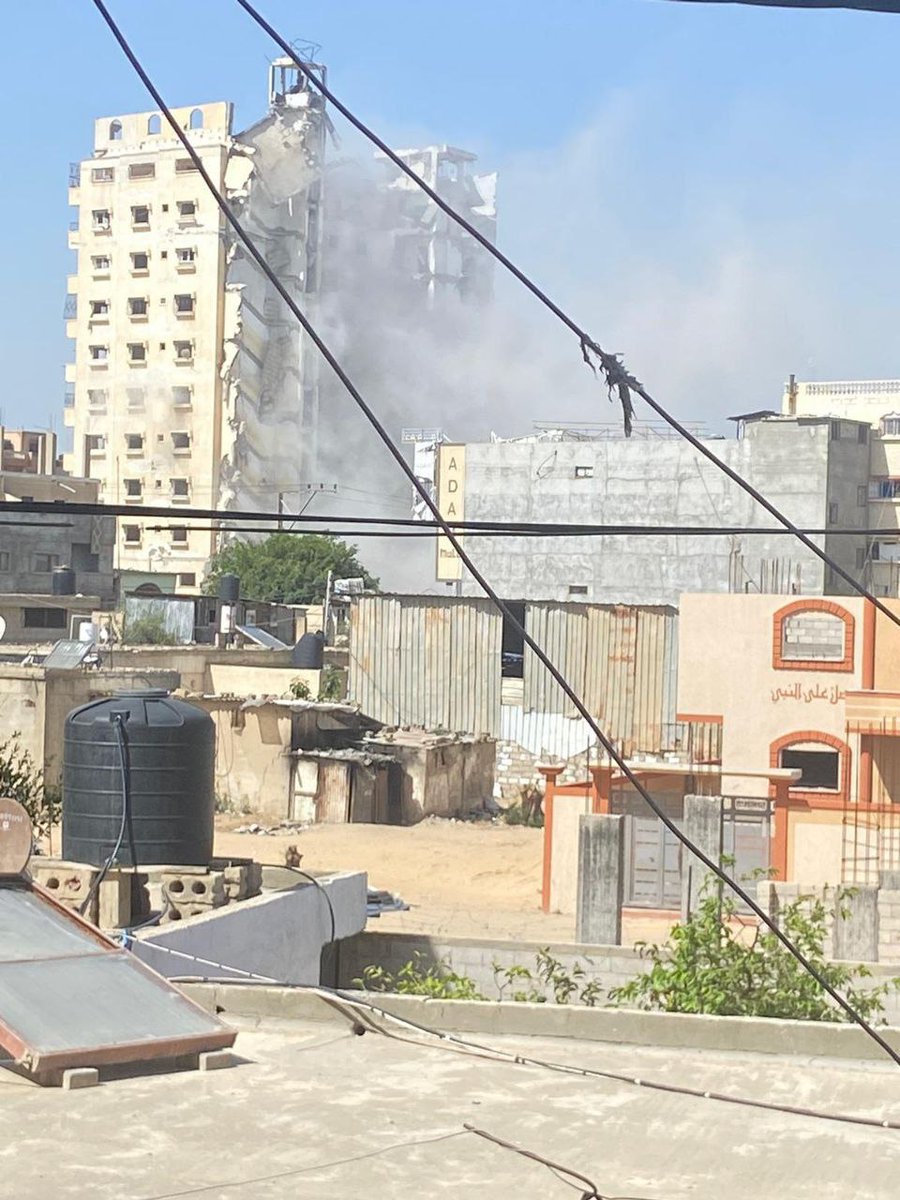 💔🇵🇸 ISRAEL just BOMBED a residential tower in the heart of Rafah.