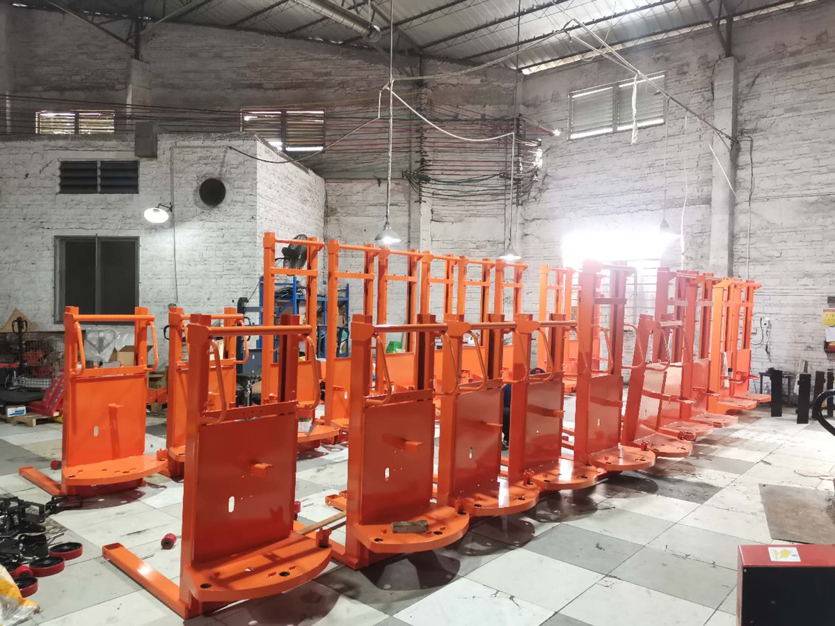 NiuliForklift's tweet image. Hand Pallet Truck and Semi Electric Stacker production 

#handpallettruck #semielectricstacker #manualstacker #palletstacker #MHE #NEUNE #MH
