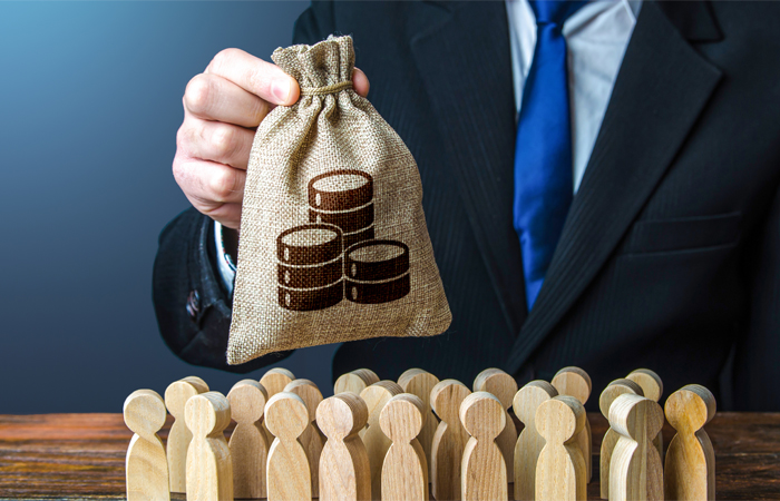 gujratsamachar's tweet image. દેશમાં સંપત્તિની પુનઃવહેંચણી ખરેખર કરી શકાય કે નહીં? જાણો તમને મુંઝવતા દરેક સવાલોના જવાબ

#LokSabhaElections2024 #WealthDistribution #Congress #BJP  #RahulGandhi  #NarendraModi

gujaratsamachar.com/news/national/…