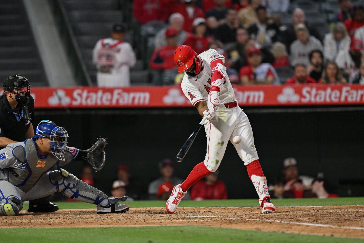 Angels can’t hold the lead through the final stretch, KC Royal mount comeback 2-1 @Angels #MLB @Royals #Royals #Angels
