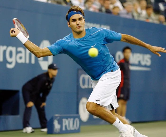 One photo of Roger per day. Day 955
📸🇨🇭🙎🏻‍♂️🏆💥👊🎾✨😊👋
@rogerfederer @usopen 
(📸SI)