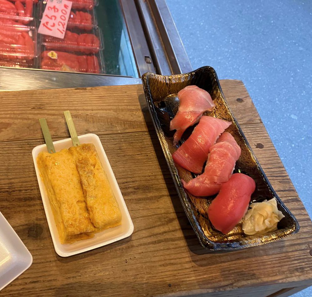 Gm, monstres.
We are in Japan!🫡

Also found some ideas for our new merch - <a href="/longeye_monstre/">Monstre</a>. Now I can’t wait to make some merch!!!😍👾