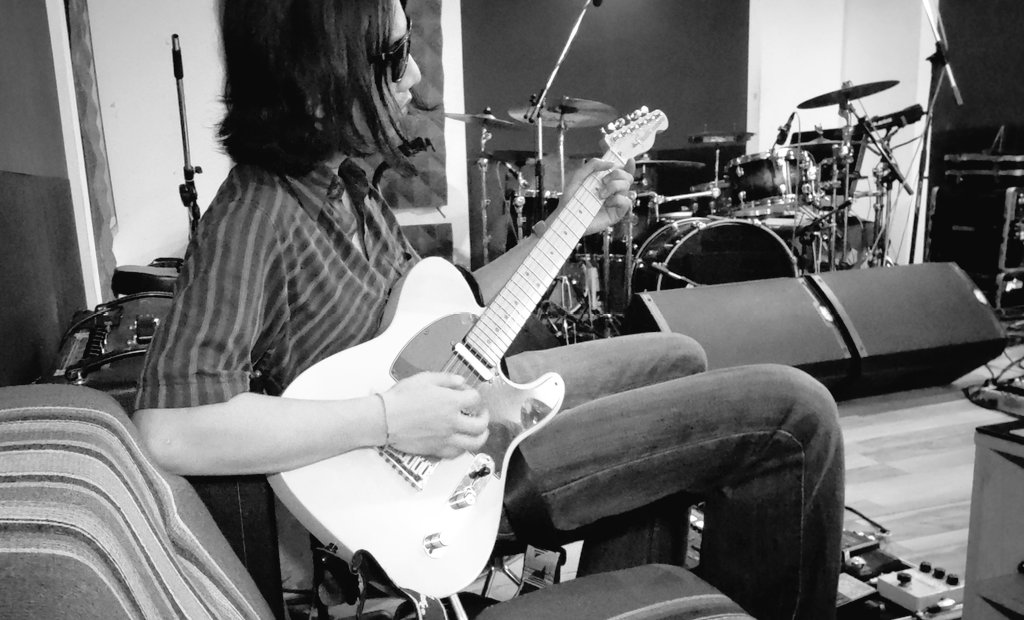 🎸🎚️🎛️🥁🎹💜