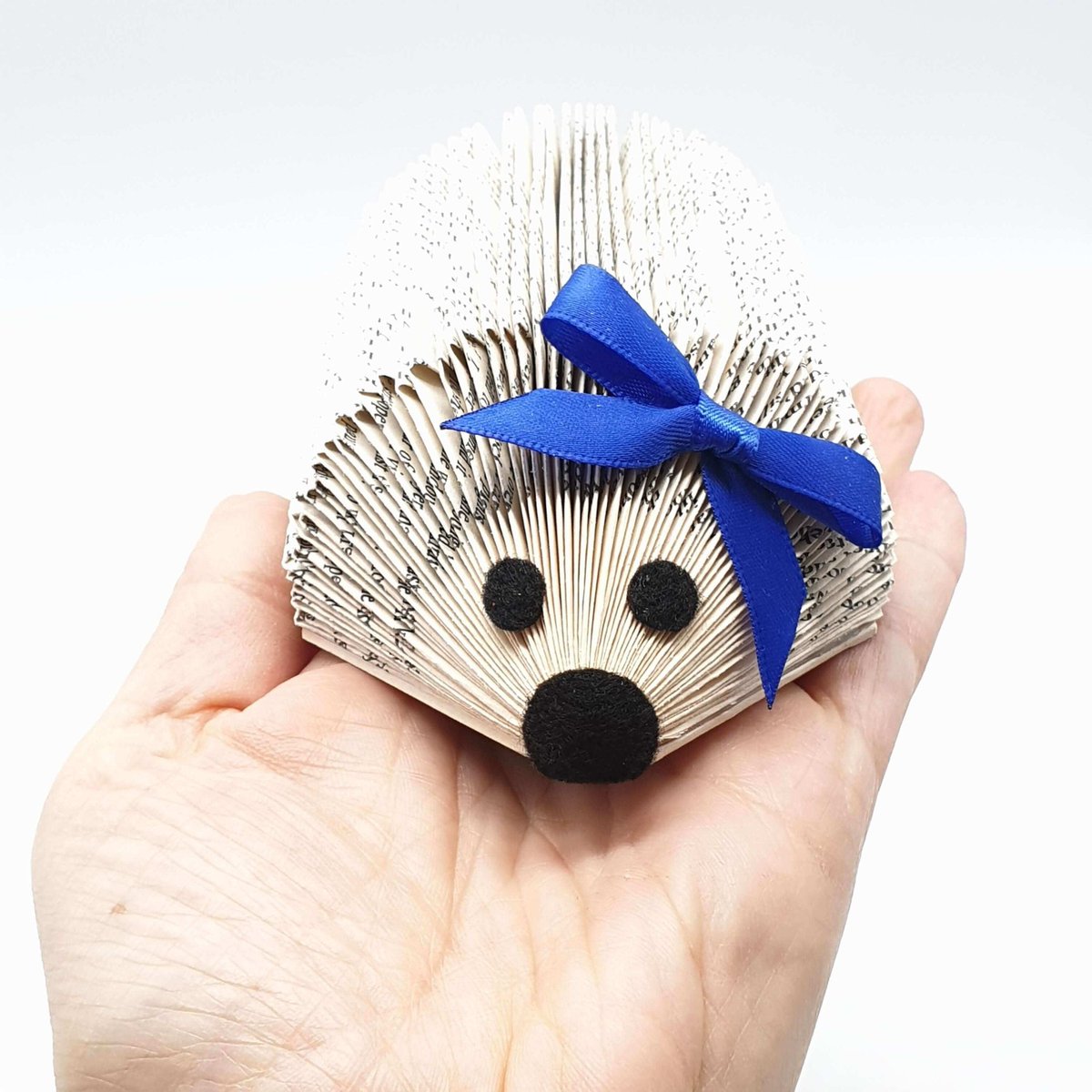 Hedgehog Business Card Holder Book Gift creatoncrafts.com/products/buisn… #Shopify #mhhsbd #CreatonCrafts #DeskBuddy
