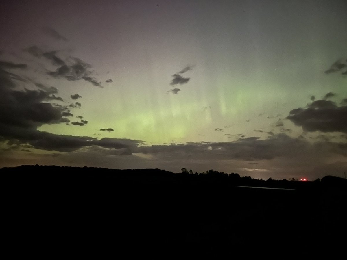 RynaMo162's tweet photo. @25NewsWEEK Northwest or Lacon. We found a break in the clouds. There are no filters on these images. The contrast is exaggerated to the eye. The green was prevalent with blue striations showing the aurora. https://t.co/soeS4V0RtN
