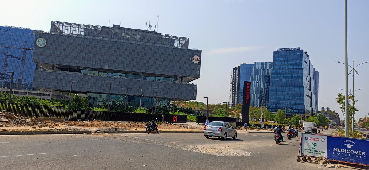Kavalichandrak1's tweet image. Pathhole near T-Works U Turn need to repair, road cutting done for water pipe line work but not repaired properly.
#Pathhole #Tworks #Hyderabad 

@HiHyderabad @GHMCOnline  @CommissionrGHMC @ANI @HMWSSBOnline @TelanganaToday @ZC_SLP @XpressHyderabad @eenadulivenews @TheSiasatDaily