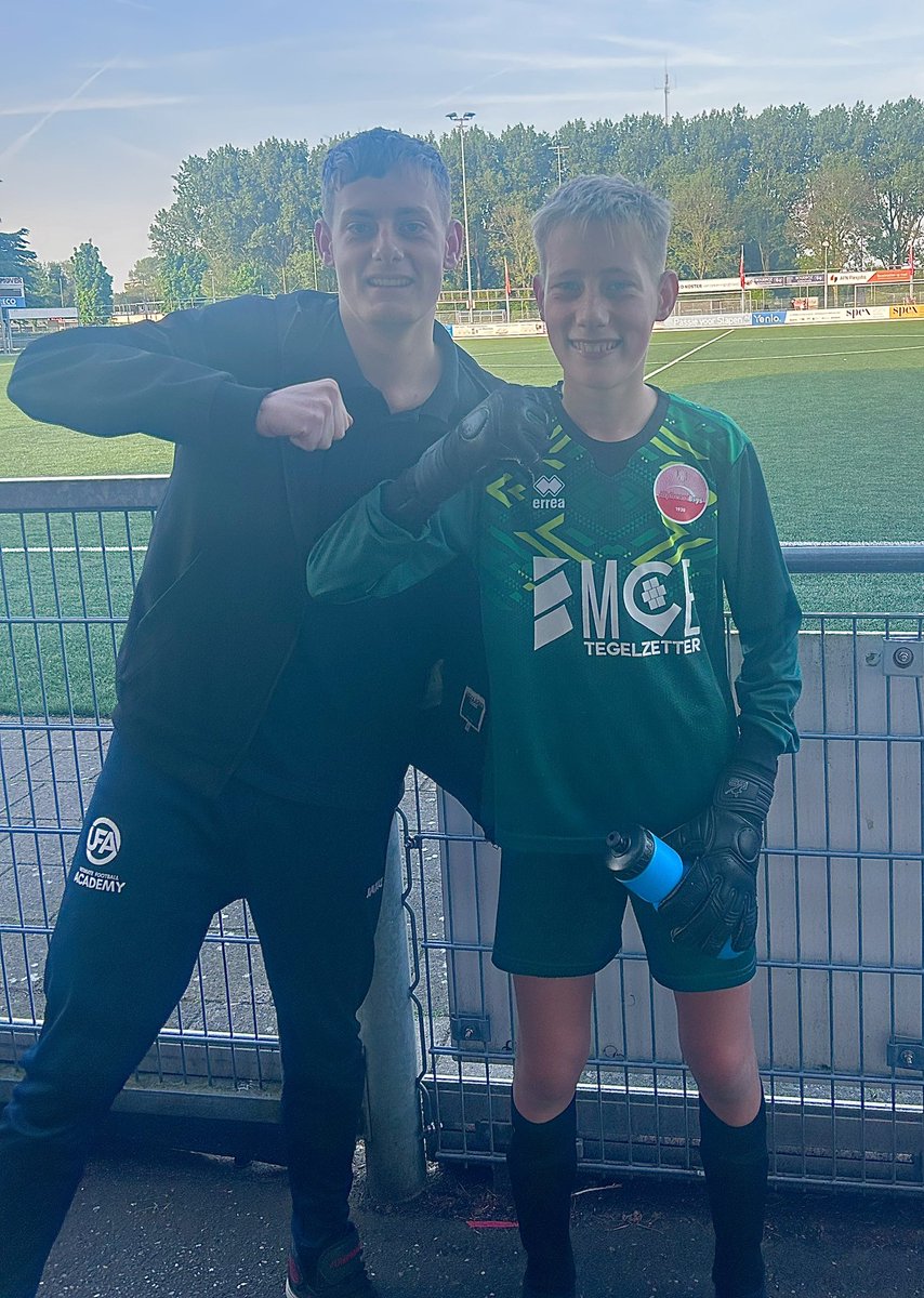 Trots op deze twee ❤️

Bobby 4-4 tegen Ajax en echt een punt gered met zijn trotse broer Jari