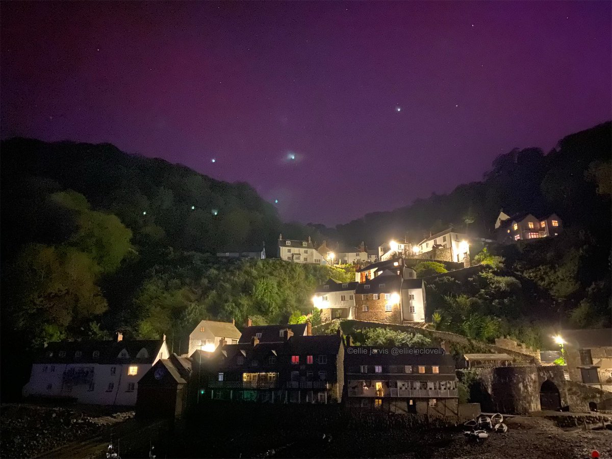 #NorthernLights #AuroraBorealis #Clovelly #Devon 🪄✨🎆🌌🎇