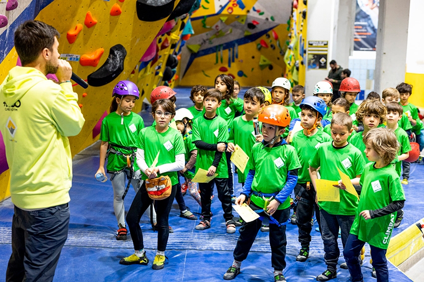 No et perdis aquesta proposta de @climbatcenters: Lliga infantil Climbat #femturisme #catalunya i.mtr.cool/fhpnverhtt