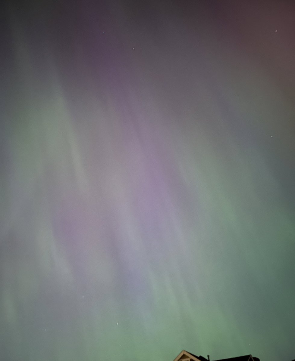 Happy to be home in Washington state during the <a href="/NOAA/">NOAA</a> rare severe geomagnetic storm warning. 

Tonight’s clear skies made the #Auroraborealis #NorthernLights viewing spectacular! 😍