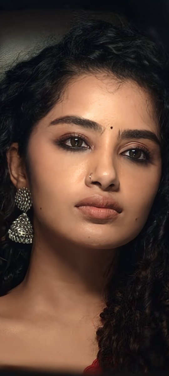 #AnupamaParameswaran

Thread 1/3