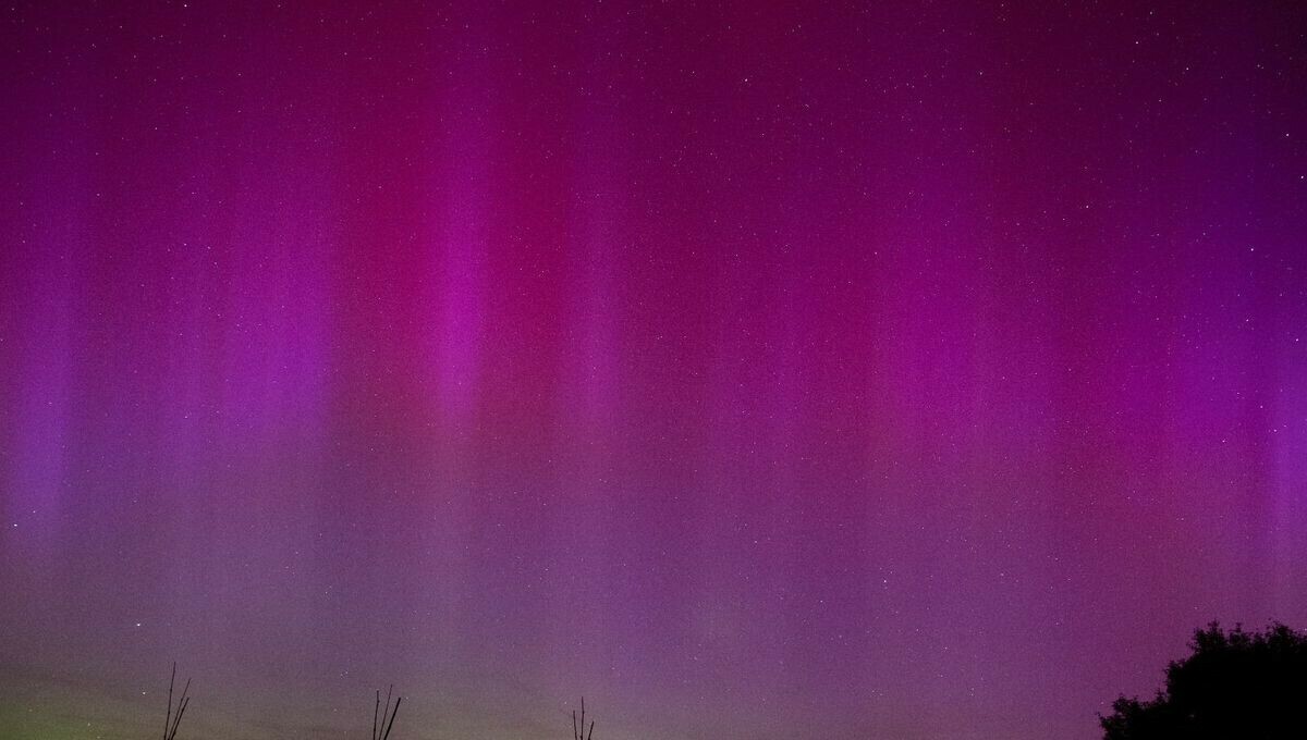 EN IMAGES - Des aurores boréales illuminent le ciel en Creuse ➡️ l.francebleu.fr/WnDd
