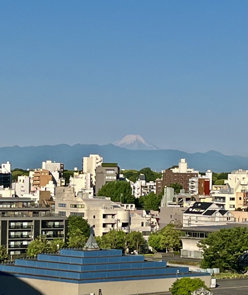 As we said goodbye to Japan for another year, we enjoyed some nice chats and whiskies with Akimoto San from Shinanoya. Always a pleasure and thanks for your support. 🙏🇯🇵