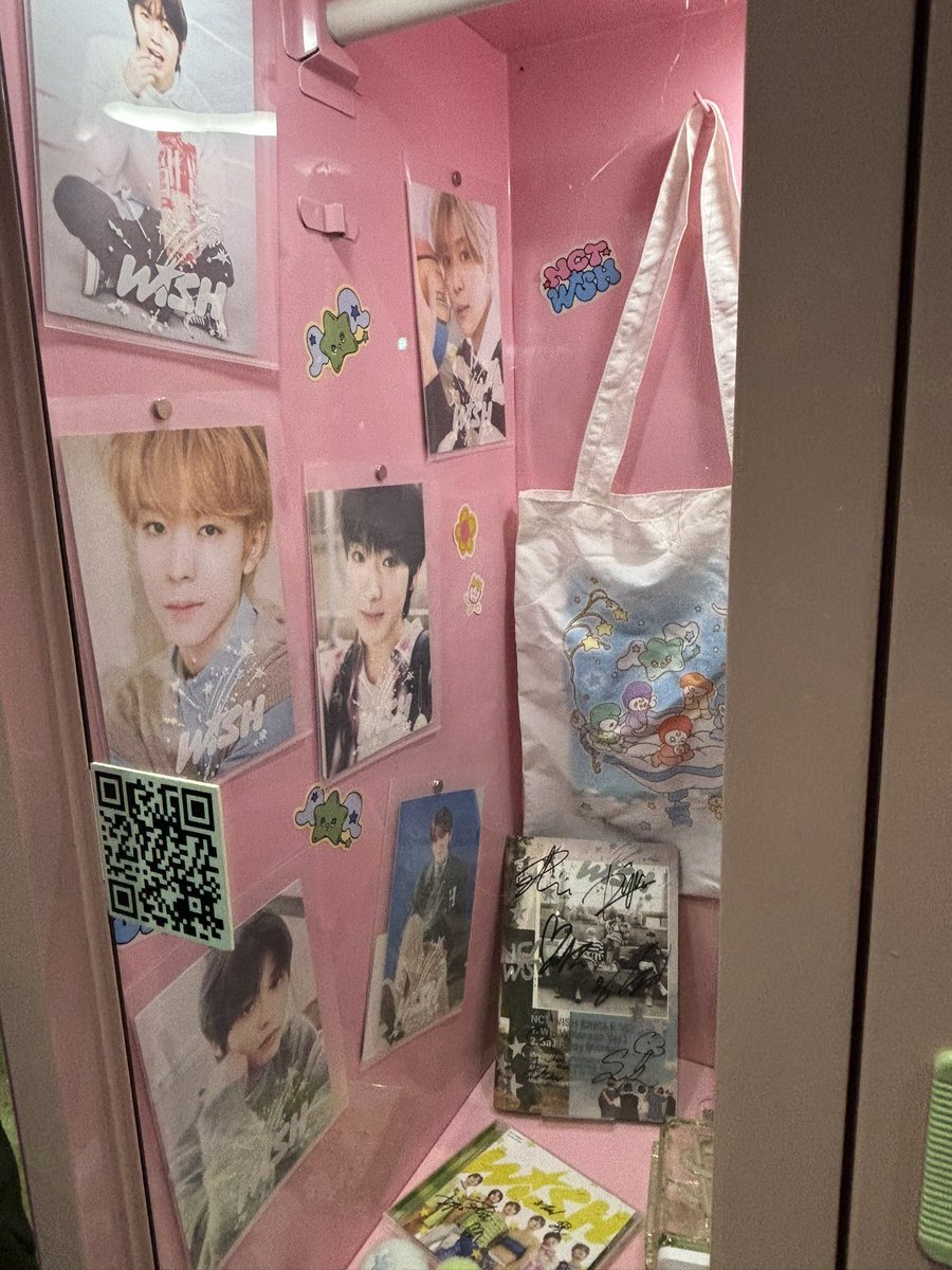 KpopFanFocus's tweet photo. NCT WISH locker at KCON Japan 2024

#NCT
#NCTWISH
#NCTWISHKCON
#NCTWISHKCONJAPAN
#NCTWISHKCONJAPAN2024 https://t.co/9QNhOi6b9n