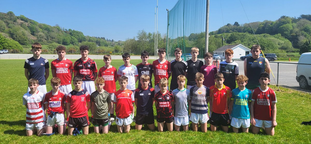 Thanks to @KilmacabeaGAA for hosting our Cork West u14 football Coaching session. All skills L/R. When/where, Decision making, no straight line running etc. @carberygaa @CastlehavenGAA @RossaGAA @OfficialCorkGAA