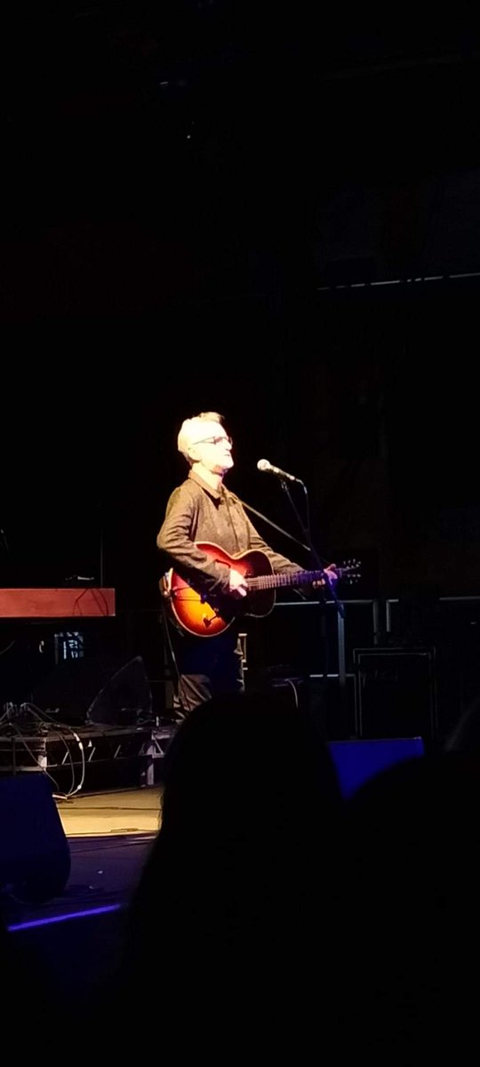 It was wonderful to see @billybragg at @DreamlandMarg as part of @hopenothate. One of my absolute musical heroes (and heroes in general). His son @JackValeroMusic was also fantastic. A truly inspiring evening ✊