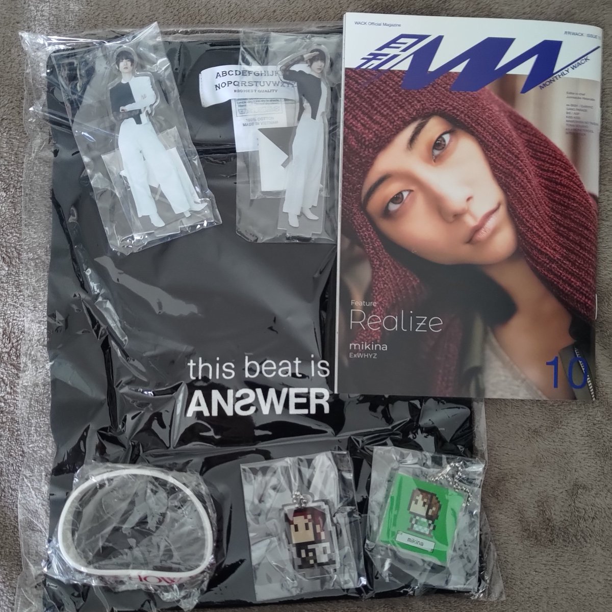 First merch intake from overseas in ages... 久しぶりの海外からの新グーヅ。 うれしい