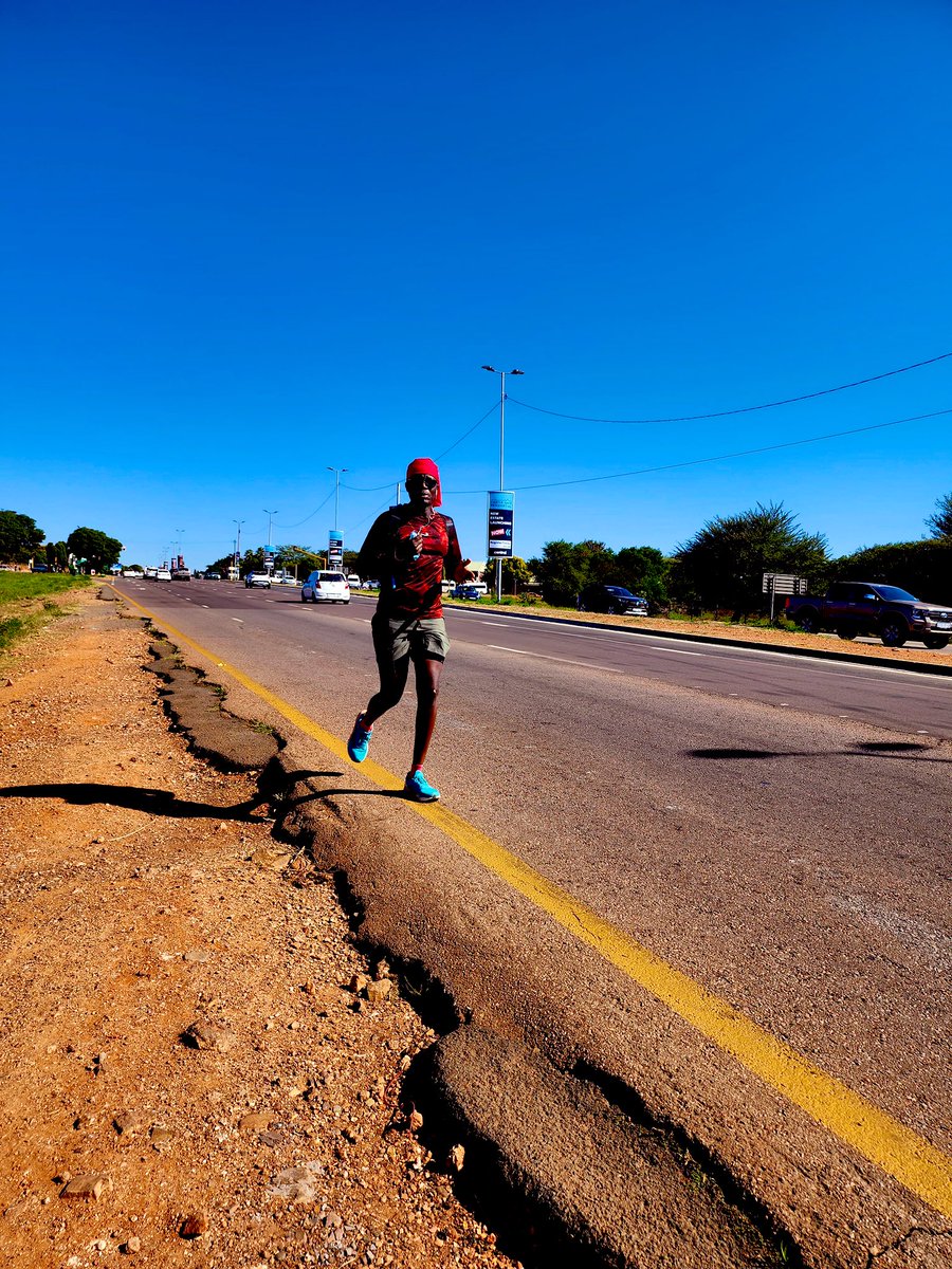 Slow is smooth, smooth is fast!!! Solo Long Run, shared Solomon Mahlangu road with Mamelodi Striders 50km Runners. Lovely group of runners #FetchYourBody2024 #RunningWithTumiSole #TrapnLos #IPaintedMyRun