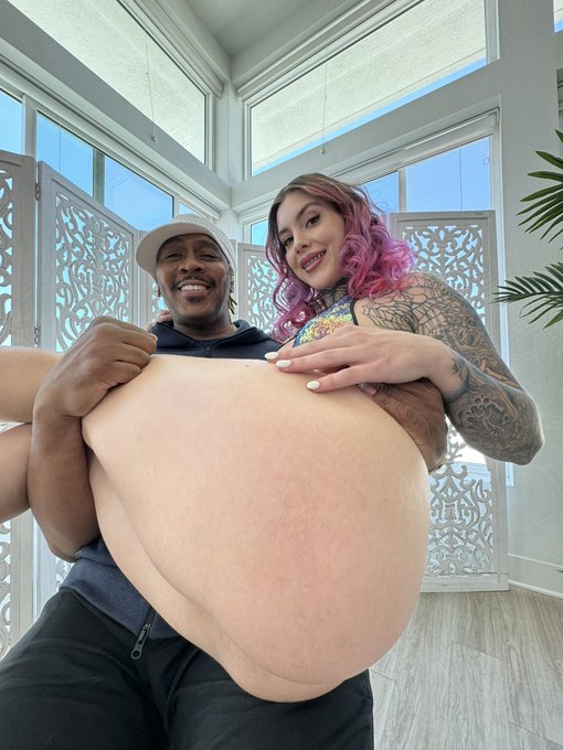 Got the biggest cock in my asshole!!! Took @DreddXXX in all 3 holes 😈 who wants to to see?? My asshole<a class="tags" href="/tag/dreddxxx">@dreddxxx</a>