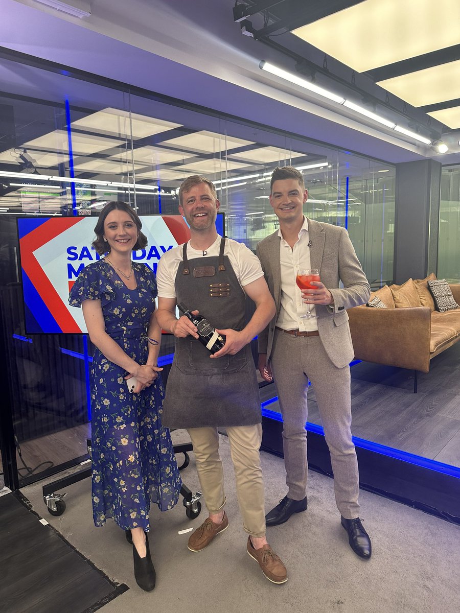 Benleo's tweet photo. Perfect end to the show with top mixologist Ollie from Cotswolds Distillery 🍹hope you had as much fun as we did on Saturday Morning Live! @OliviaUtley https://t.co/vS9bL8yWOu