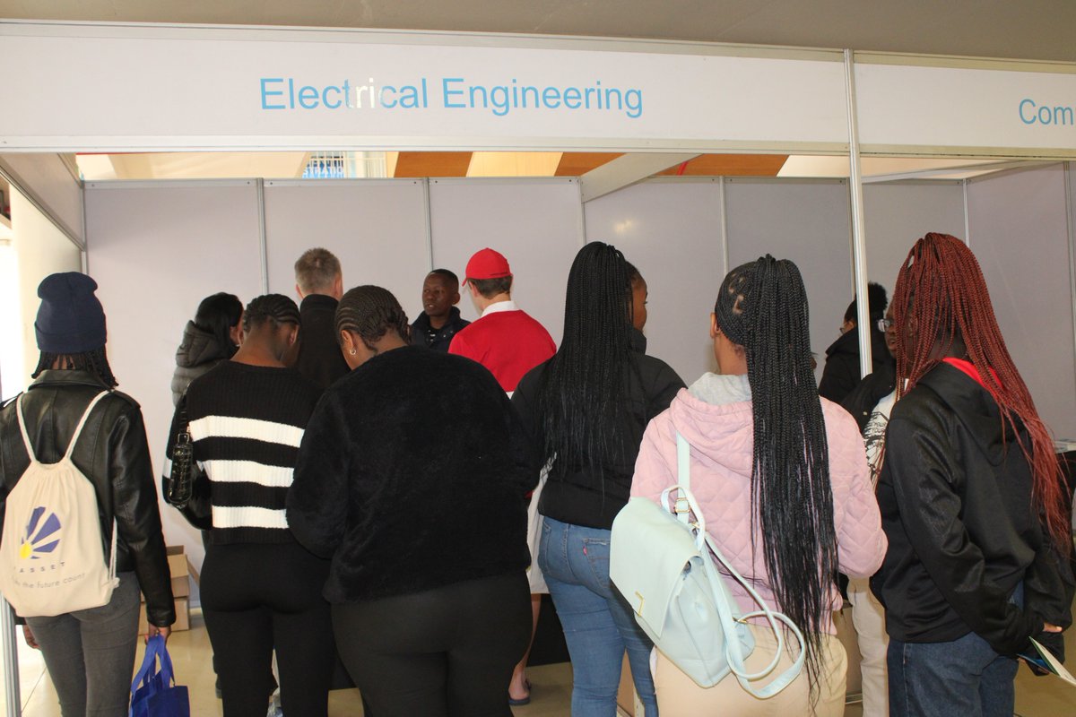 CPUT's tweet photo. Student Recruitment officers, Marilyn Cloete, Grant Barends &amp; Thandokazi Mtshekisa are delighted by their outreach work.

Staff members give guidance to teachers and parents, to help support leaners in making informed decisions at our Open Day.

#CPUTOpenDay #WeAreCPUT https://t.co/H8pBwx144O