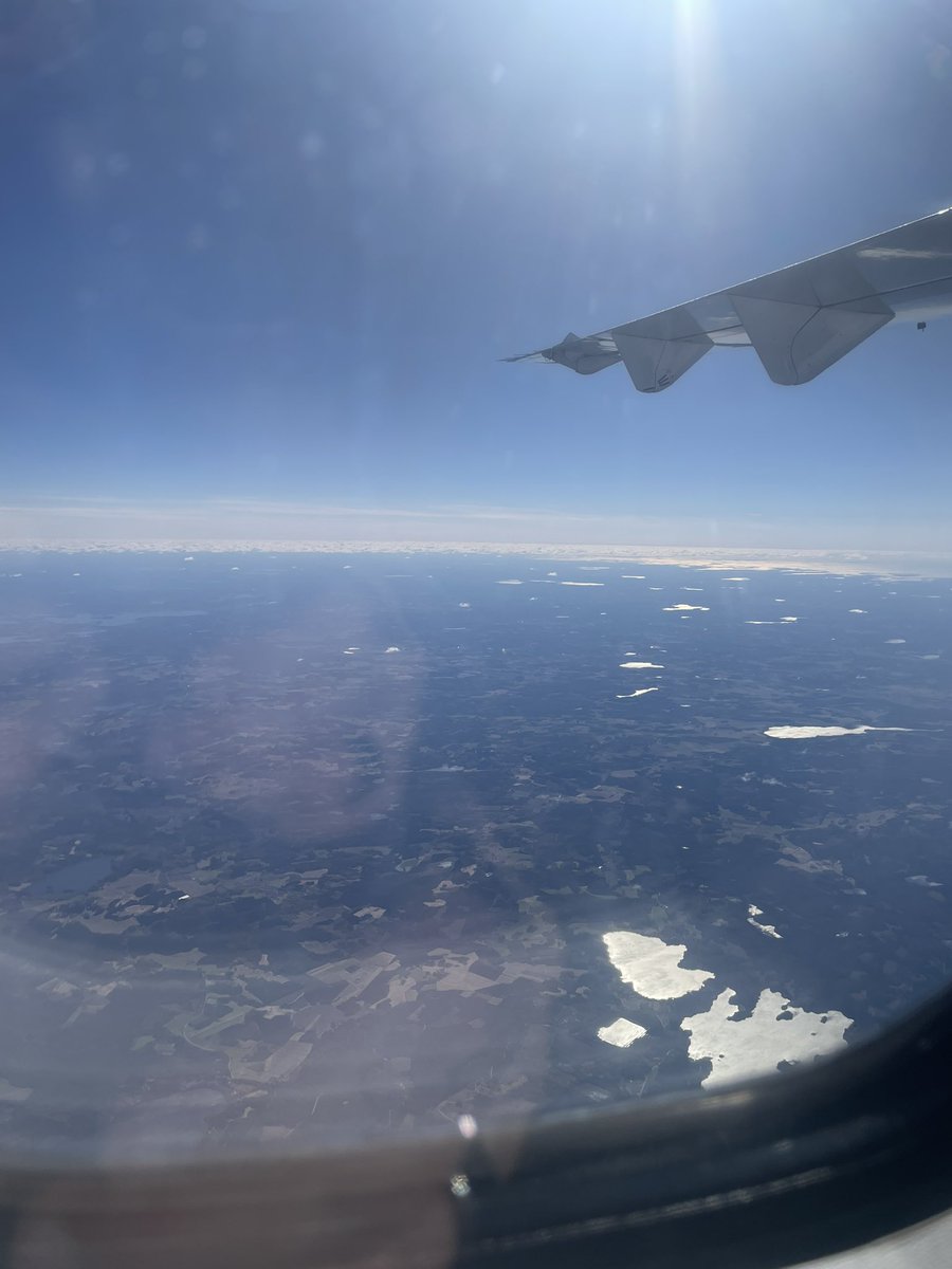 On melkoinen elämys saada lentää Suomen poikki kirkkaalla säällä ja nähdä koko matka se kaikki kauneus ❤️ Tänä aamuna kävi niin.