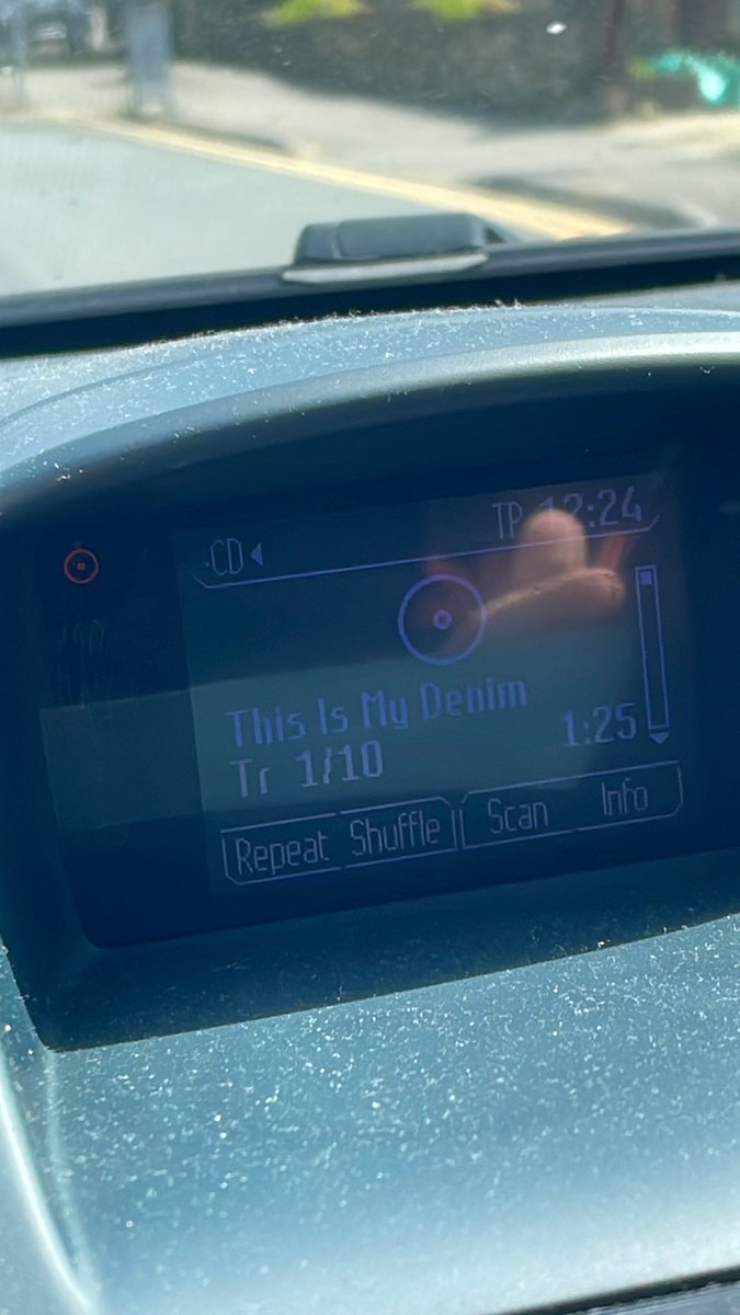 Black Salad tweet media