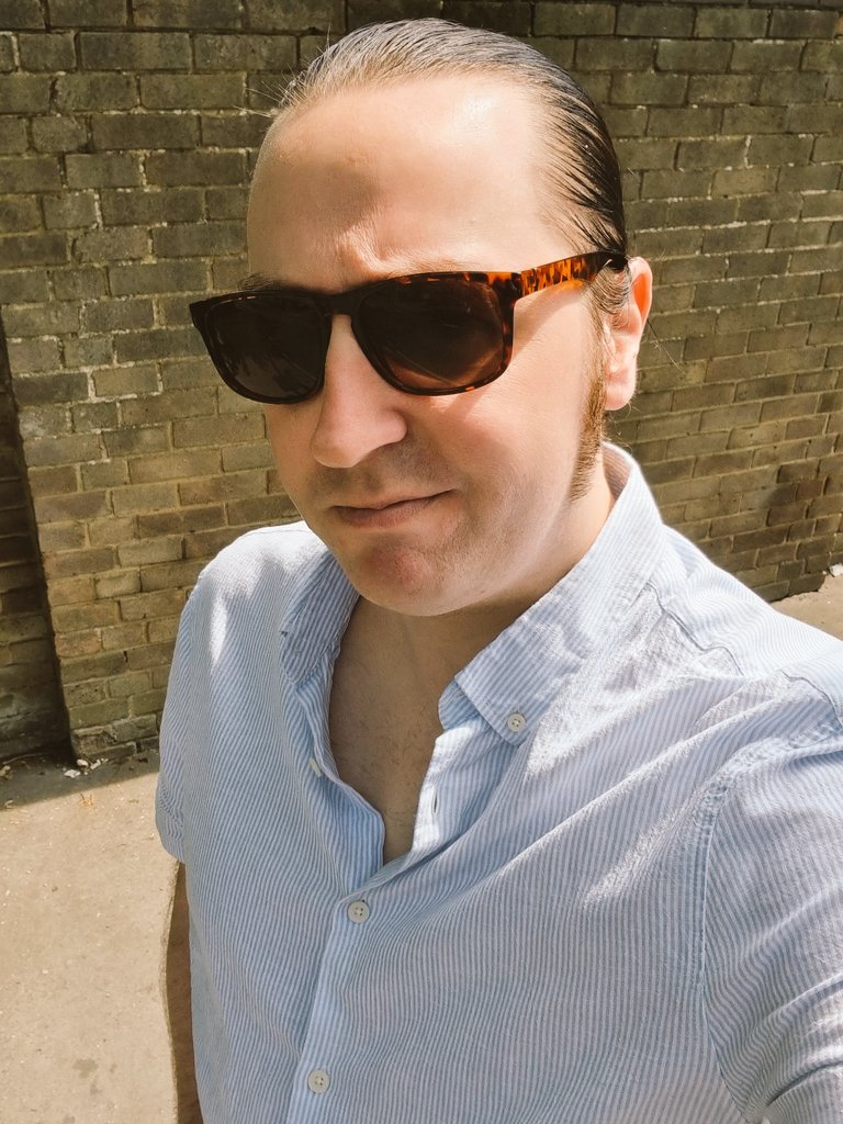 NotPerfectedYet's tweet image. It's "Breaking out the Thunderball wardrobe" kind of weather today!☀️
#BritishWeatherProblems #Selfie