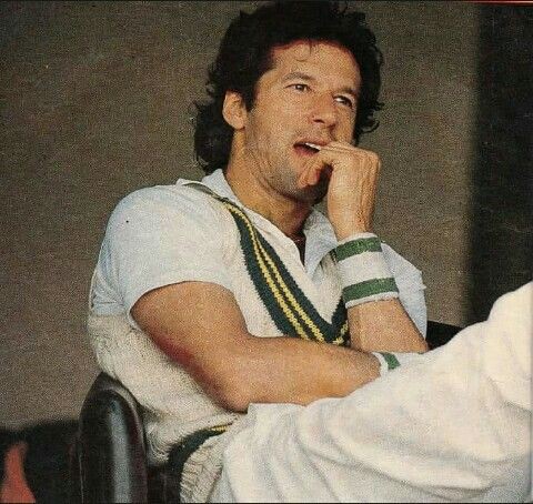 “An All-rounder of such excellence has not come in the history of Pakistan cricket, @ImranKhanPTI has dedicated 50 years of his life to the nation” & how did we treat him ? was put on the ground in Attock Jail, that too in the custody of baseless cases.

#صرف_عمران_ہے_پاکستان