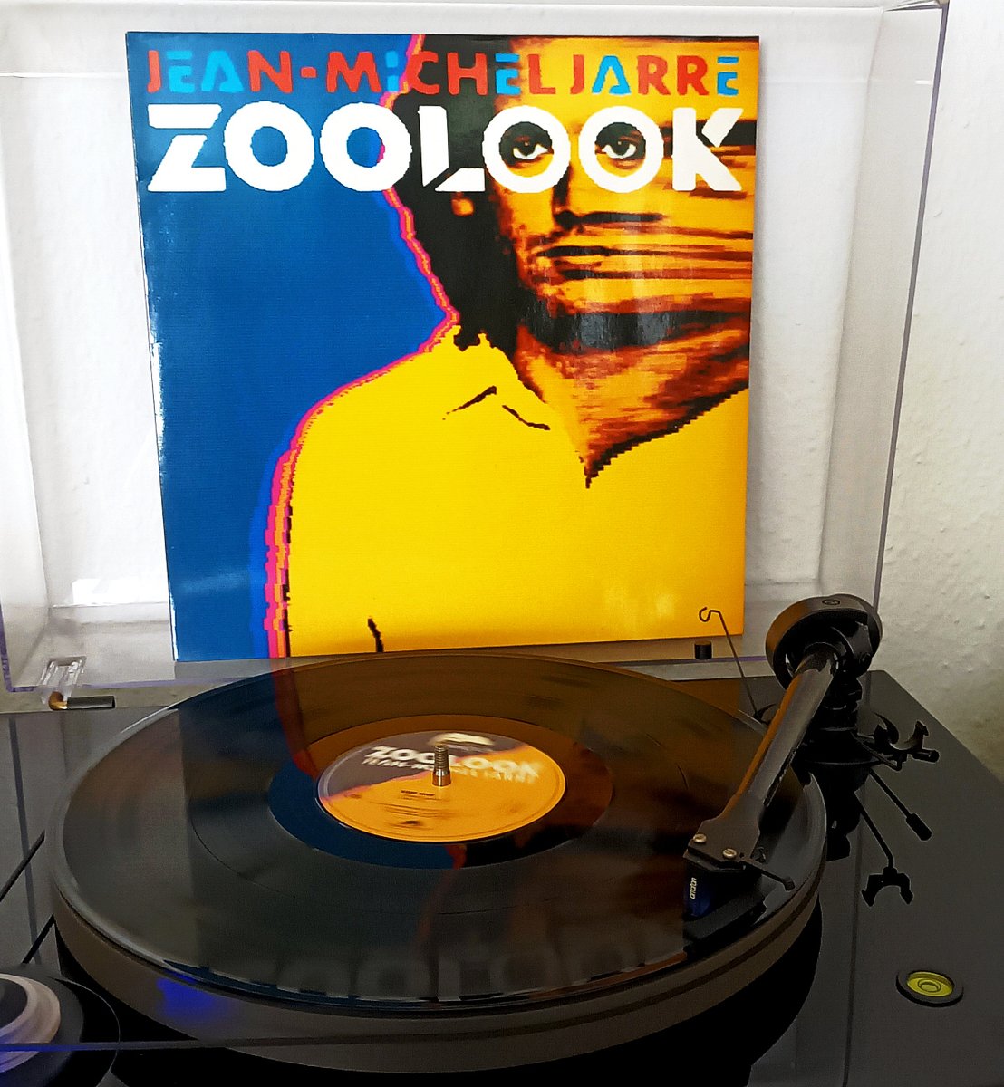 Jean-Michel Jarre - Zoolook (Polydor/Disques Dreyfus, 1984)
🎹🎶
#JeanMichelJarre #Vinyl #Vinylrecord #NowSpinning #vinylcommunity #vinylcollection #np #Music