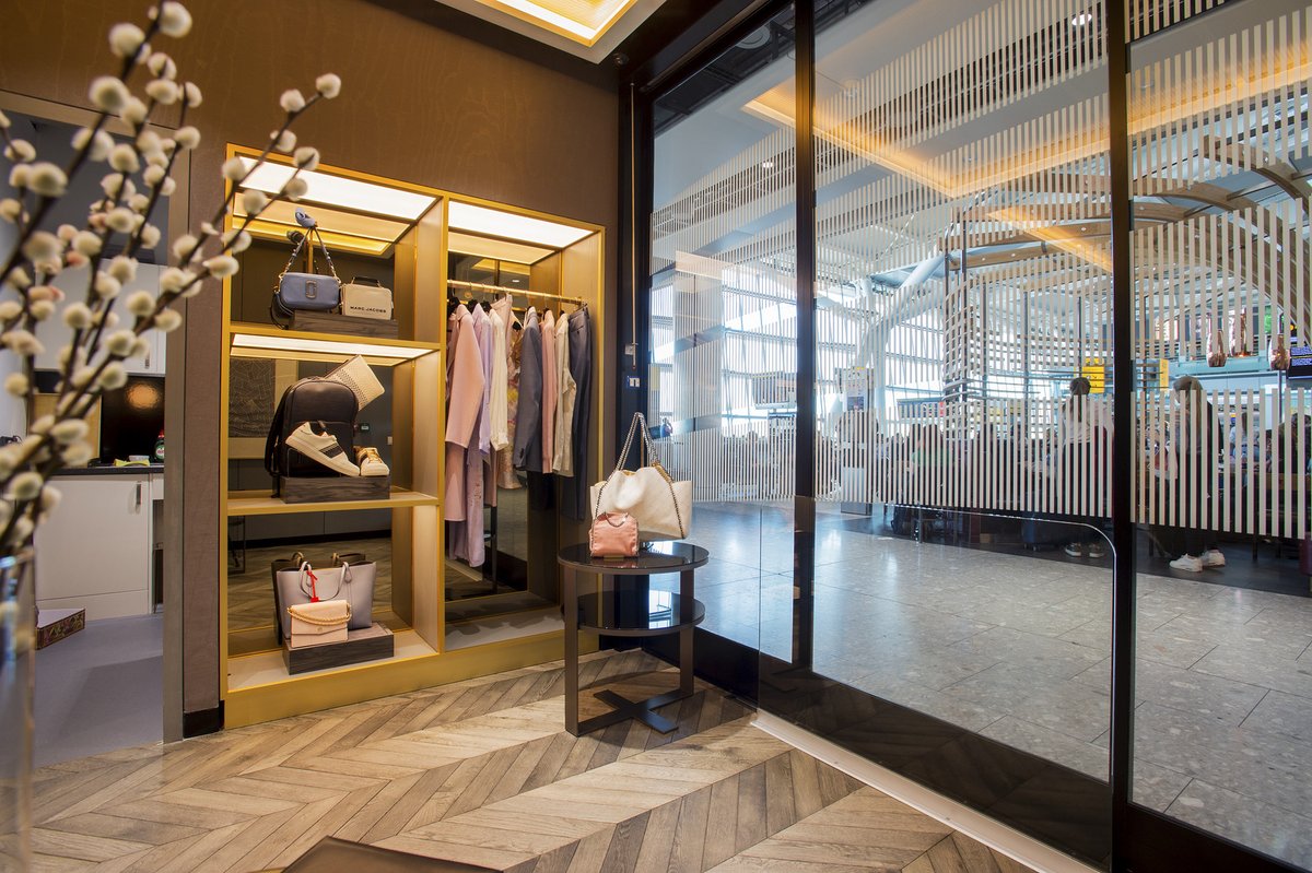 Our bespoke Personal Shopper service is here to elevate your #Heathrow shopping experience. 🛍️ Our complimentary service is available to all travellers before you travel. ✈️ Pre-book at least 48 hours before you travel at Heathrow.com/Personalshopper