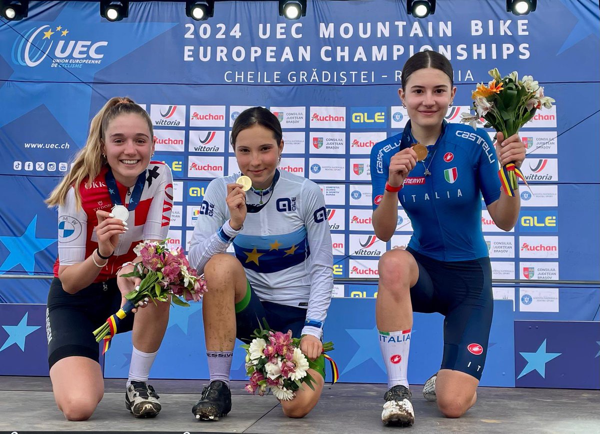 Federciclismo's tweet image. Dopo l'oro di ieri Giada Martinoli mette al collo anche un bel bronzo nell'europeo individuale. 🥉👏🏻

#nazionaleciclismo #uec