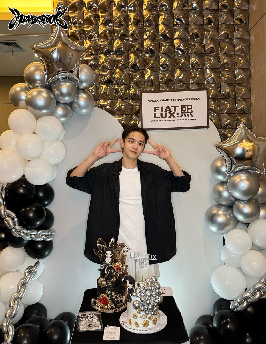 [WEVERSE] 11.5.24

LUCAS Fiat Lux Jakarta Backstage with our backdrop and cake 🥰

Menyala LUCAS 
LUCAShinesOnJKT
#LUCAS 
<a href="/lucas_official/">LUCAS</a>

🔗 weverse.io/lucas/media/3-…