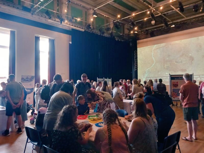 We are thrilled to see a packed room at our #MissingLink archaeology open day! The enthusiasm for uncovering history is contagious. Finds and displays all about our work along the A417 Missing Link will be on display till 3pm today at Gloucester Guildhall! #Archaeology #OpenDay