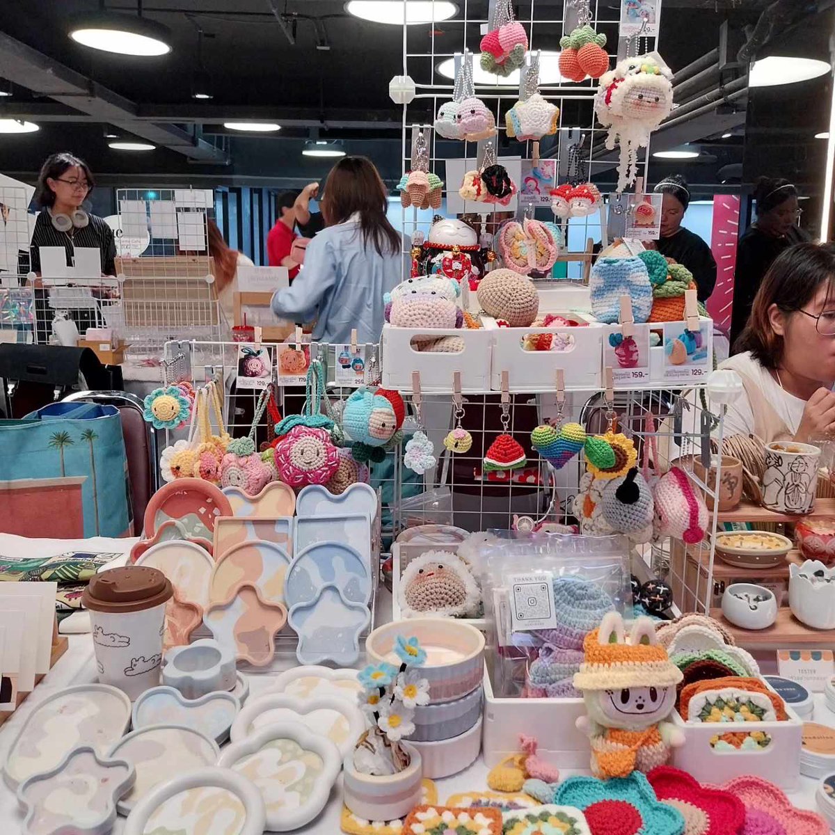 AsterKpop's tweet photo. พรุ่งนี้วันอาทิตย์ ร้านเรายังอยู่นะคะ 
 #IFMARKET2 https://t.co/V4F5bhqgQW