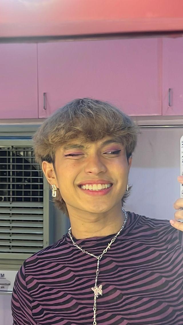 forchiyan's tweet photo. SHOW READY !! @gianbernardino_   #JoewahSelcaDay #JSD https://t.co/WVg47FxQO2