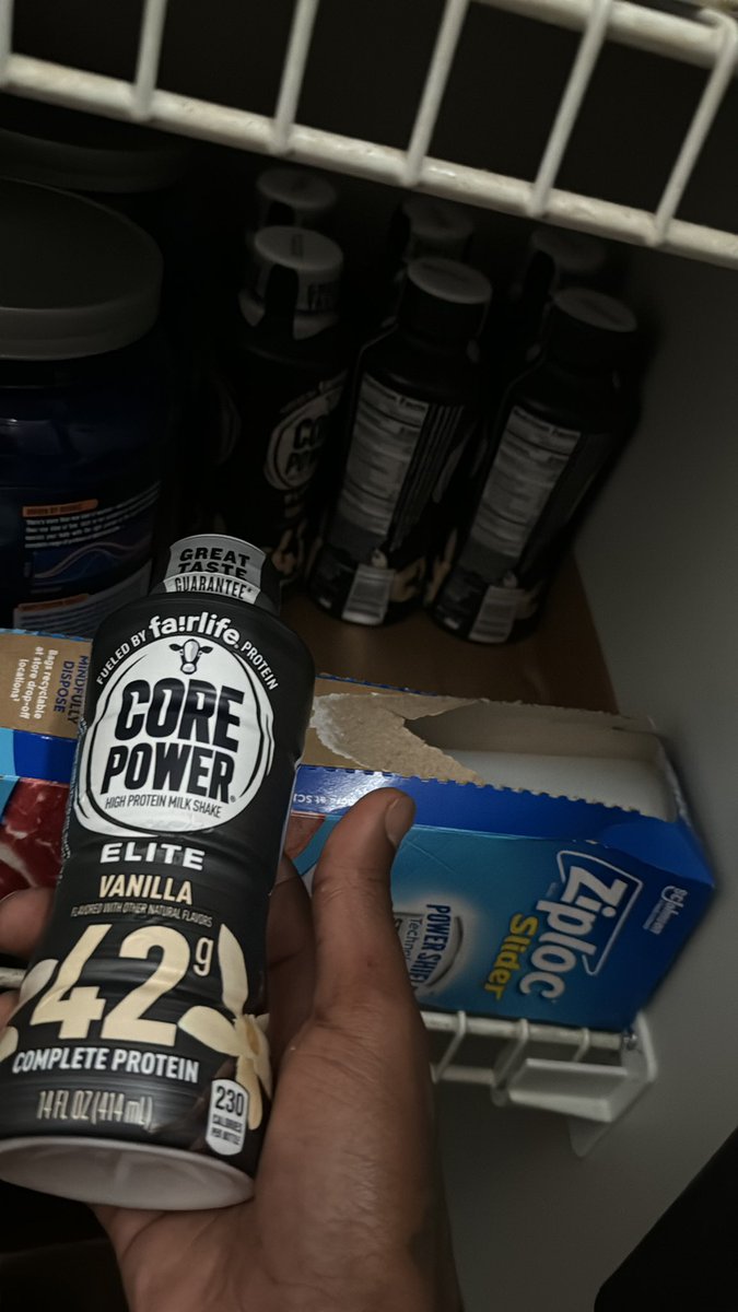 ThaRealRAE's tweet image. Gotta get that #corepower every morning buenos dias