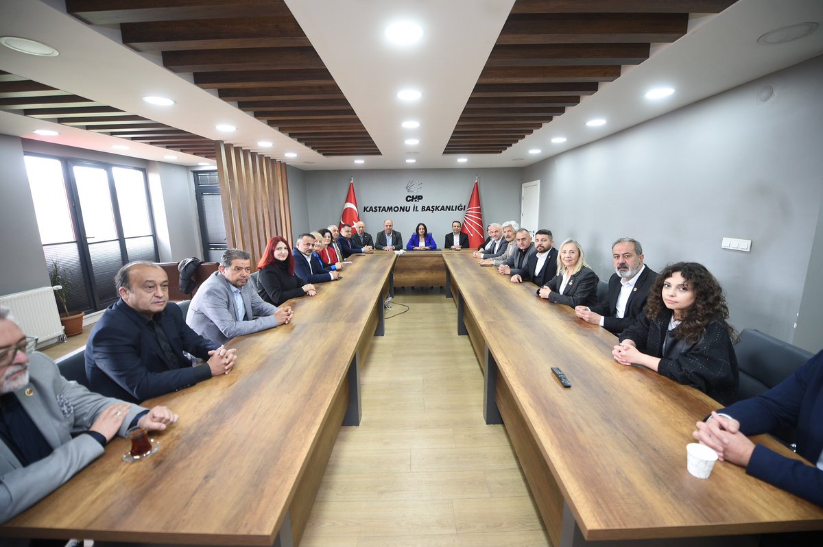 İstanbul’da belediye meclislerine seçilen Kastamonulu hemşerilerimizi Parti Meclisi Üyemiz Hikmet Erbilgin, İl Başkanımız İlke Karabacak, Merkez İlçe Başkanımız Serkan Yılmaz ve belediye meclis üyelerimiz ile birlikte Kastamonu’muzda misafir ettik. Kastamonu ile İstanbul…