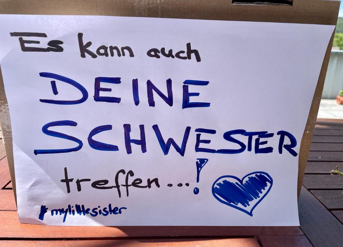 Arghhhh…. Ich freu mich grade so. Meine ganze Familie geht zur #LiegendDemo für mich und für euch. Damit hab ich nicht gerechnet, sie haben nix gesagt. 💙💙💙