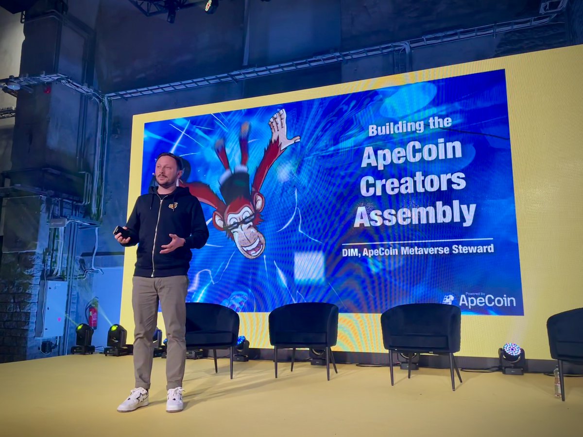 A few weeks during a special keynote at @bananaconf, I announced the ApeCoin Creators Assembly. An initiative I’ve been working on for the past few months as part of my role as Metaverse Steward for @ApeCoin DAO. Learn more in this thread and make sure to register!👀🫡